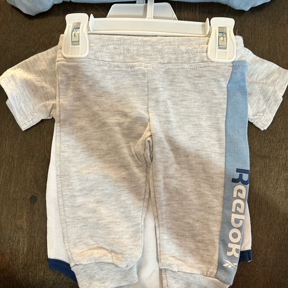 Reebok Blue Short Sleeve Tee - Picture 2 of 3